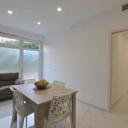公寓 Central Apartment 马泰拉