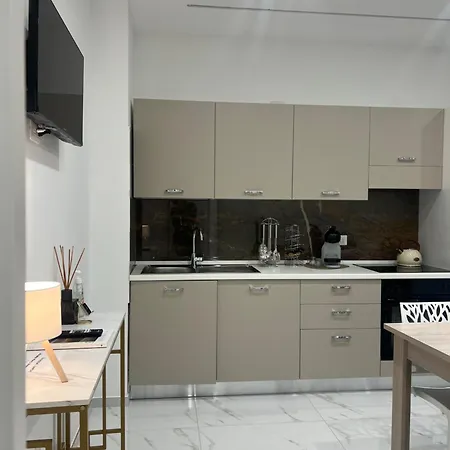 Central Apartment Appartement Matera