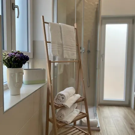 Central Apartment Appartement Matera