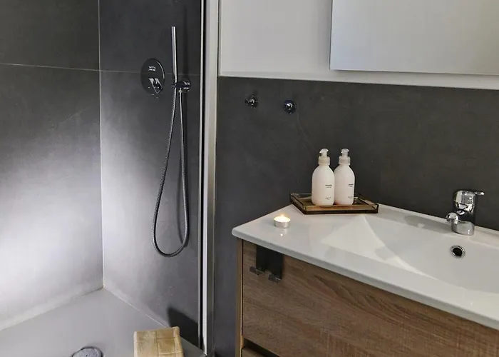 شقة Central Apartment